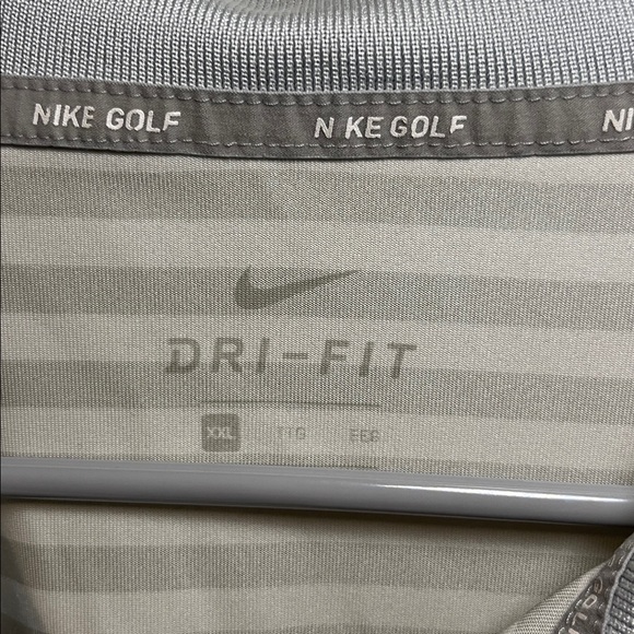 Nike Men's Golf Light Gray Striped Polo Shirt - Picture 2 of 3